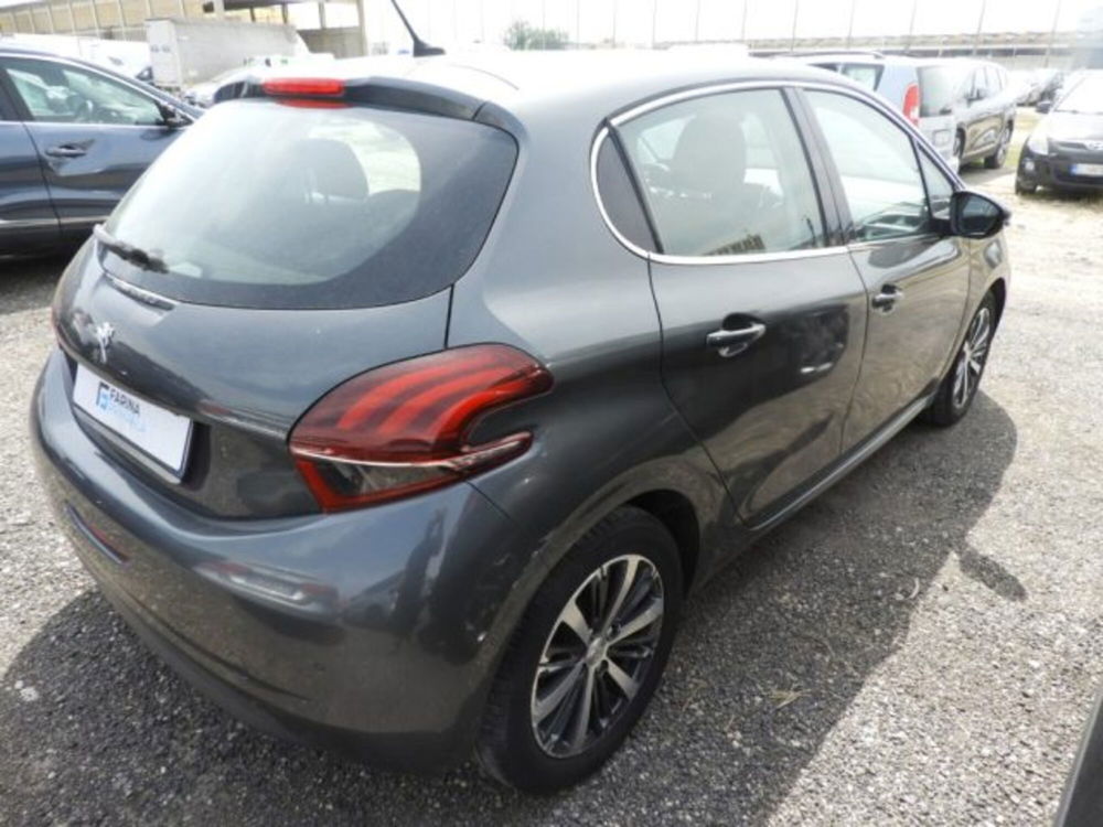 Peugeot 208 usata a Caserta (4)