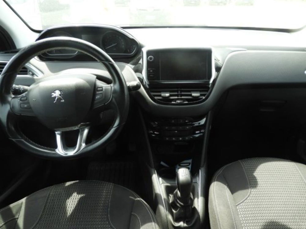 Peugeot 208 usata a Caserta (6)