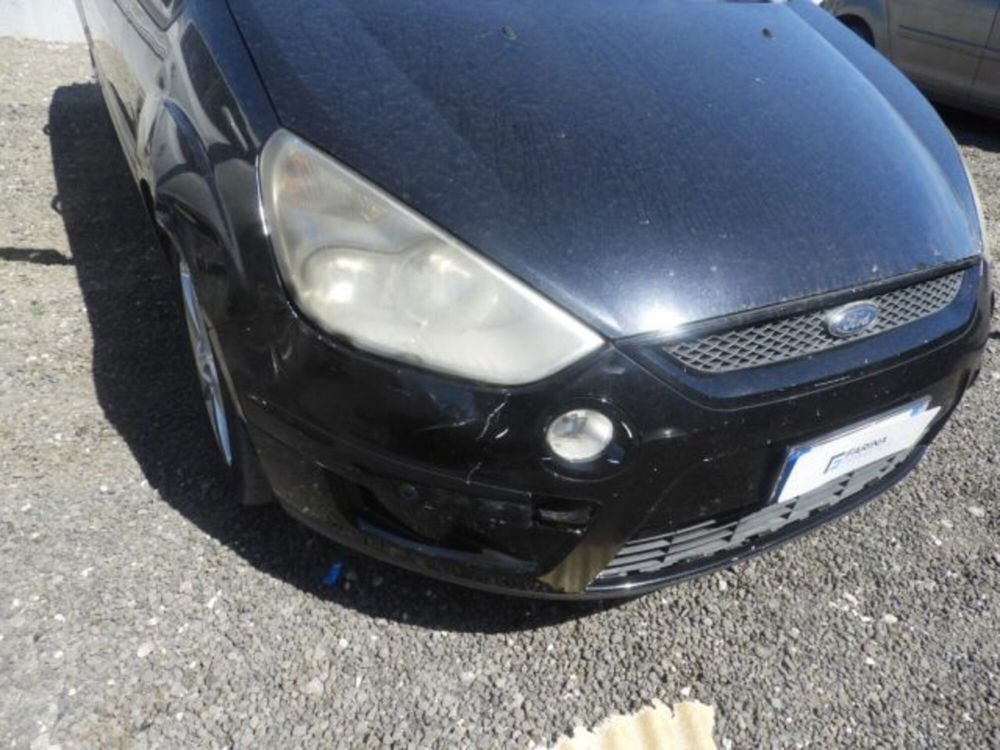 Ford S-Max usata a Caserta (17)