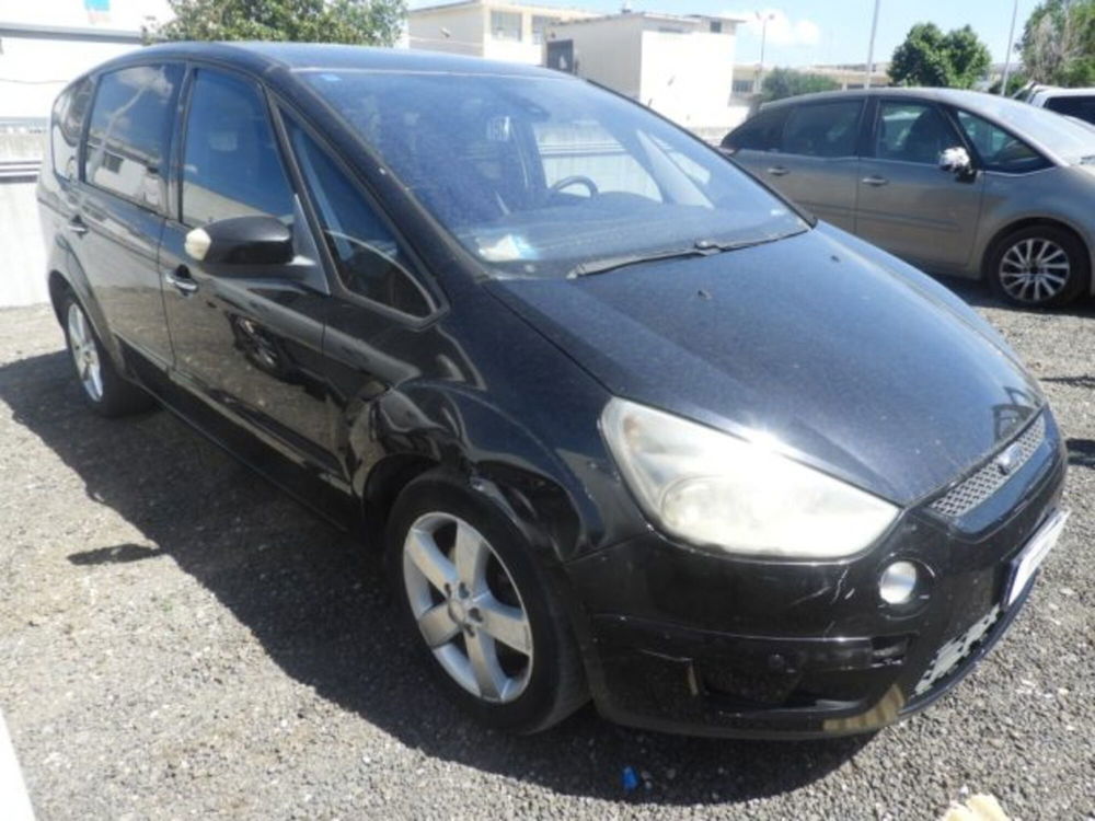 Ford S-Max usata a Caserta (2)