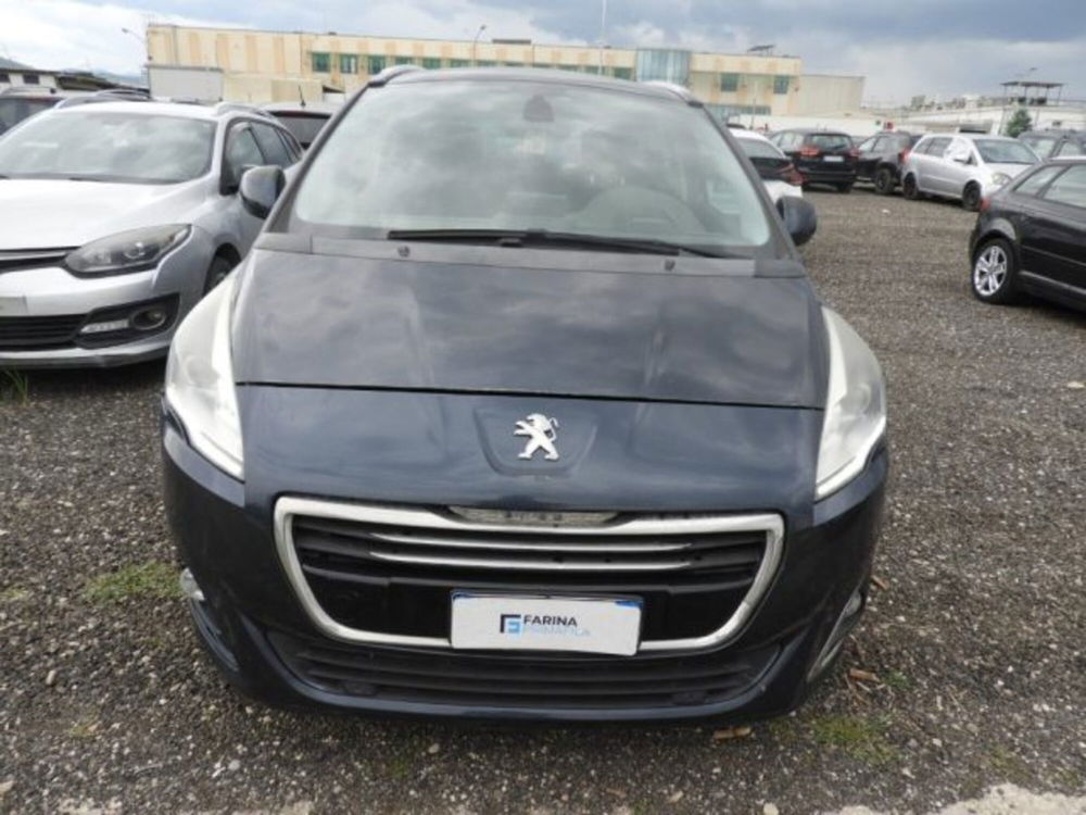 Peugeot 5008 usata a Caserta