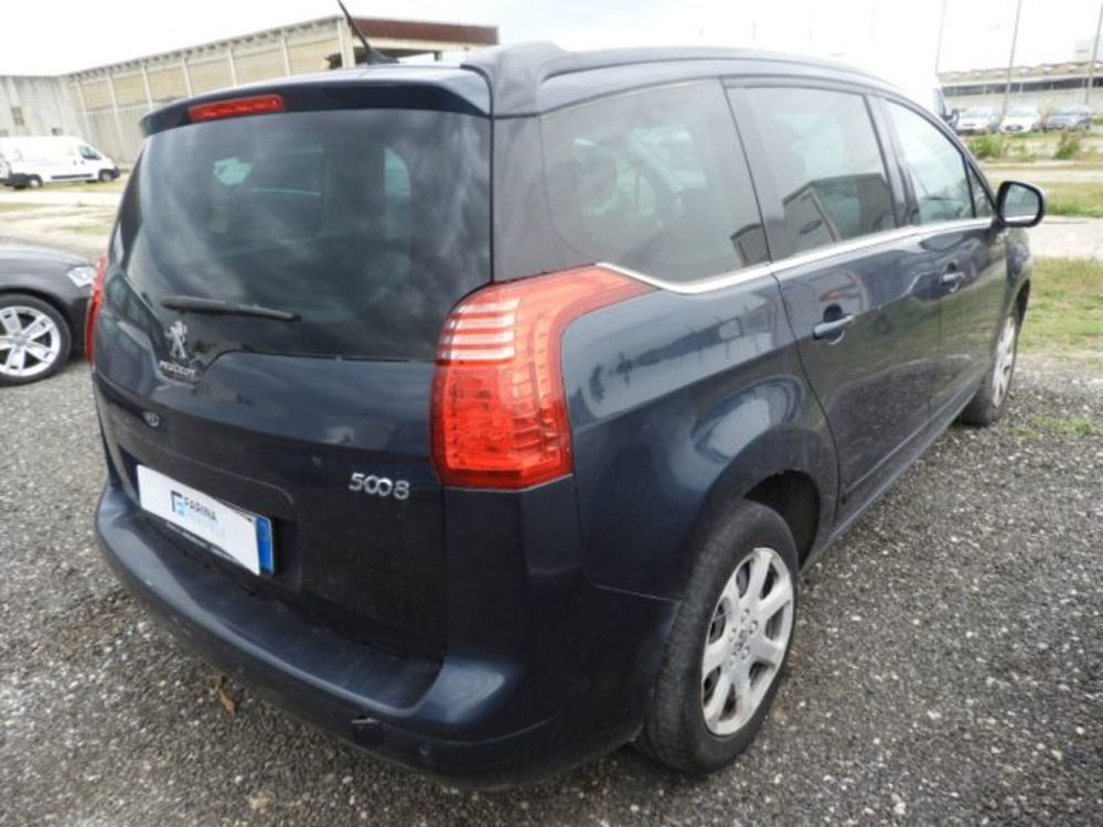 Peugeot 5008 usata a Caserta (4)