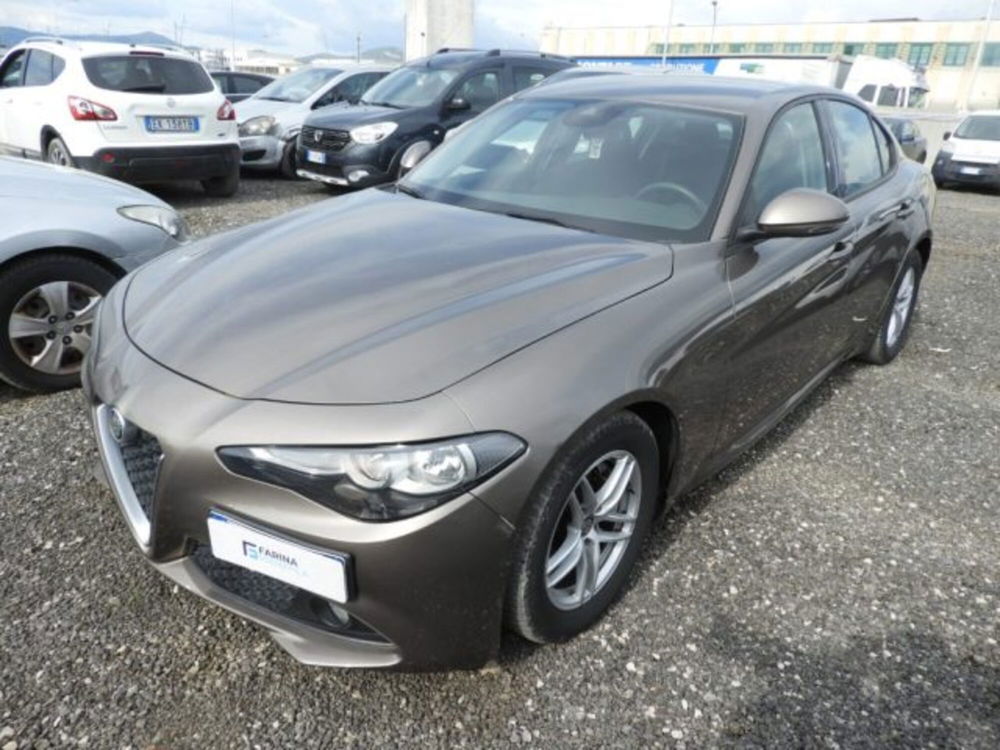 Alfa Romeo Giulia usata a Caserta (2)