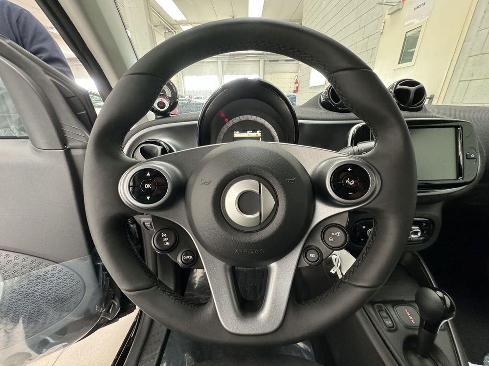 smart Fortwo nuova a Milano (17)