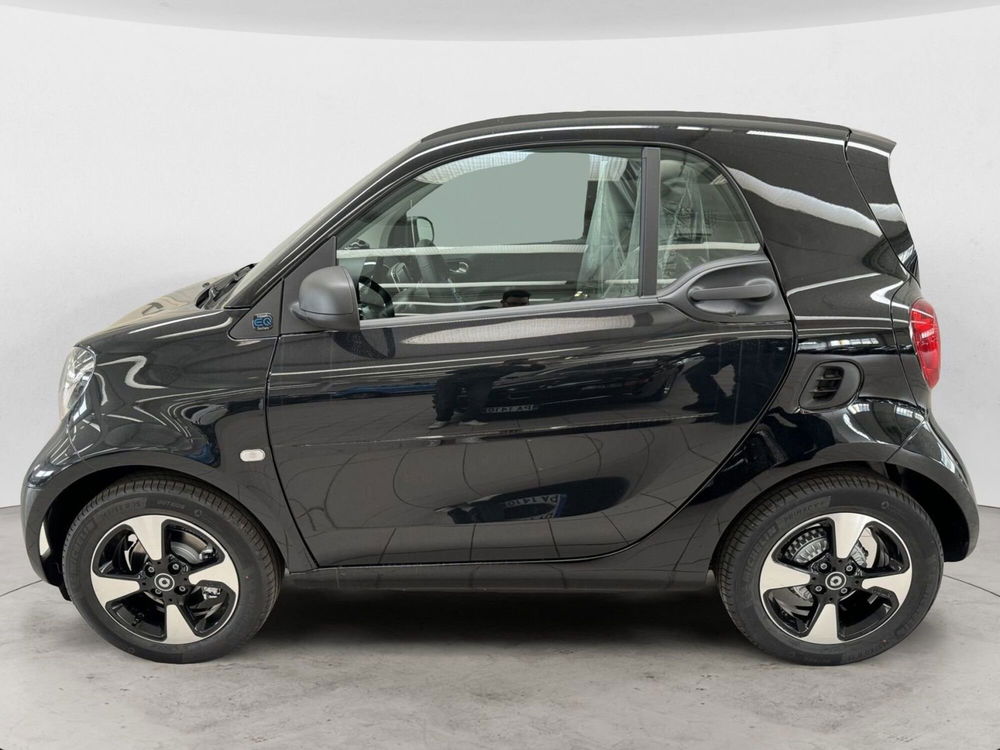 smart Fortwo nuova a Milano (3)