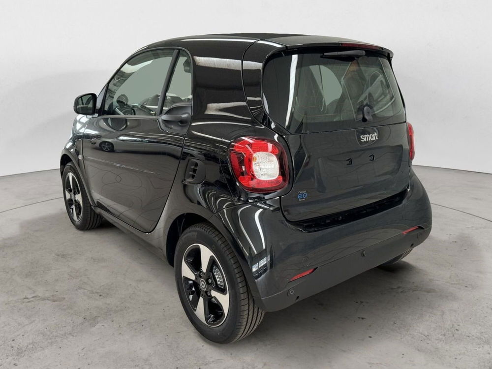 smart Fortwo nuova a Milano (4)