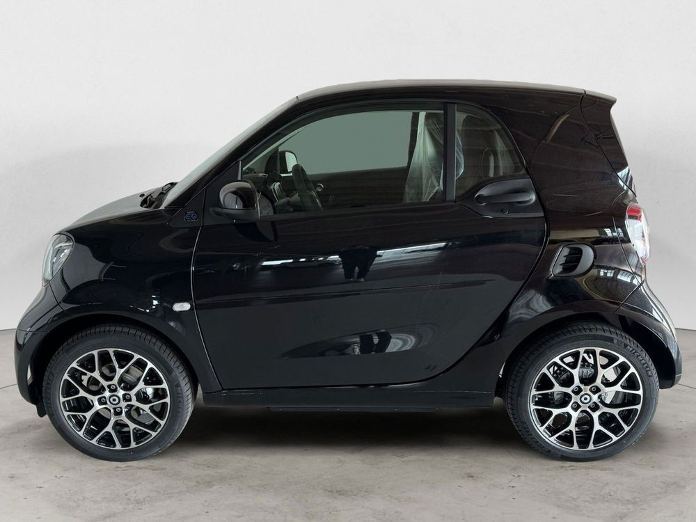 smart Fortwo nuova a Milano (3)