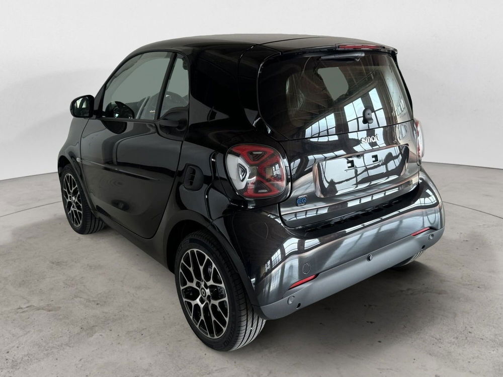 smart Fortwo nuova a Milano (4)