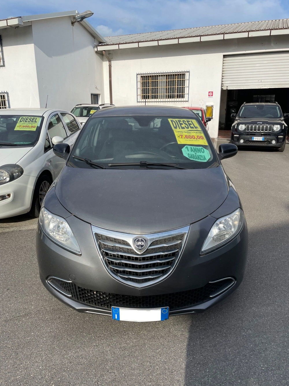 Lancia Ypsilon usata a Lucca (2)