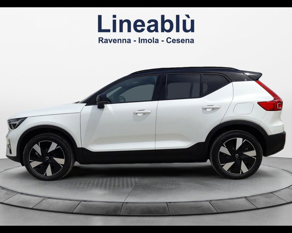 Volvo XC40 nuova a Ravenna (2)