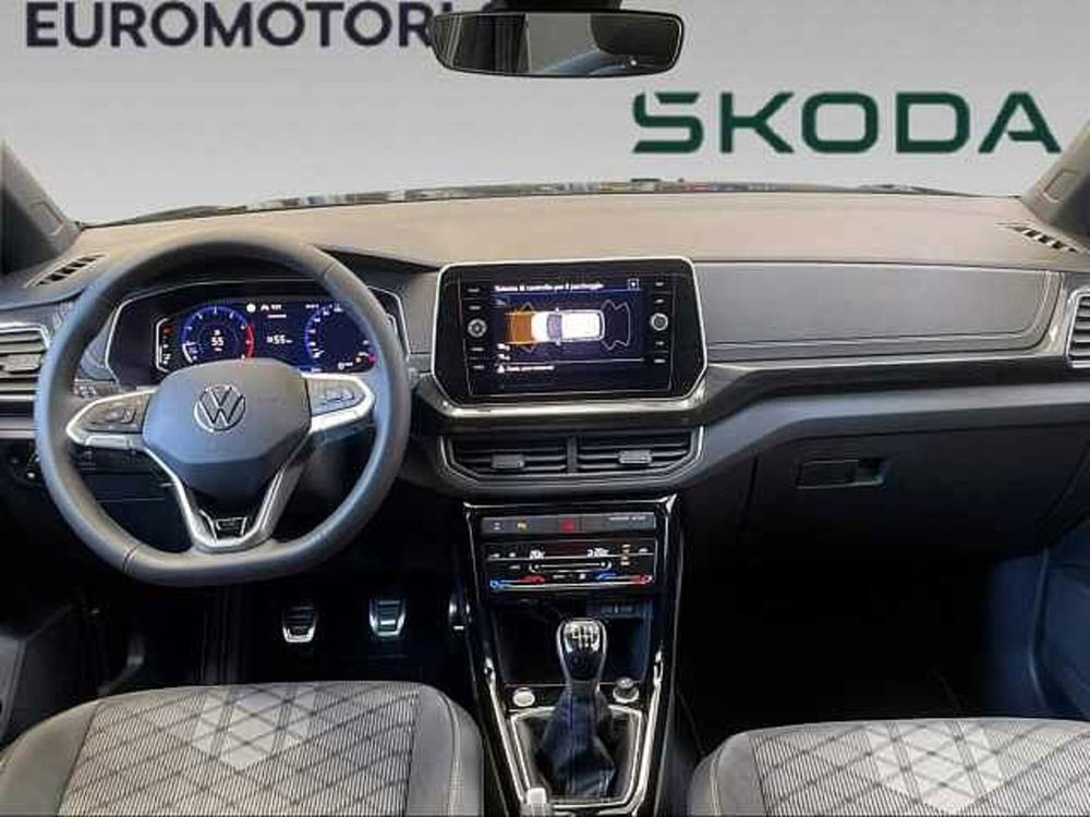 Volkswagen T-Cross nuova a Siena (10)