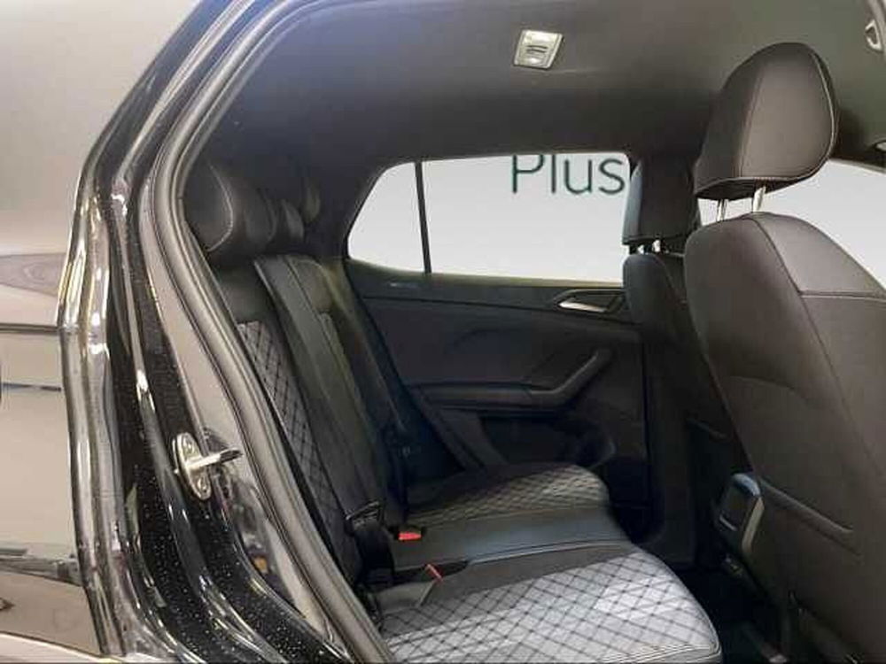 Volkswagen T-Cross nuova a Siena (13)