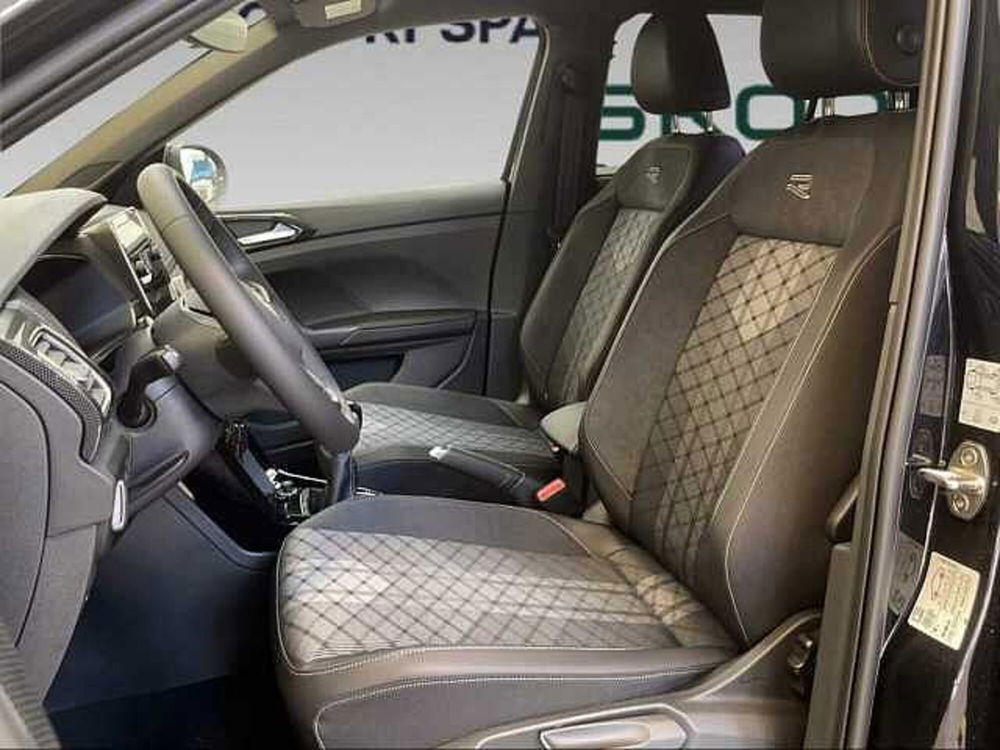 Volkswagen T-Cross nuova a Siena (7)