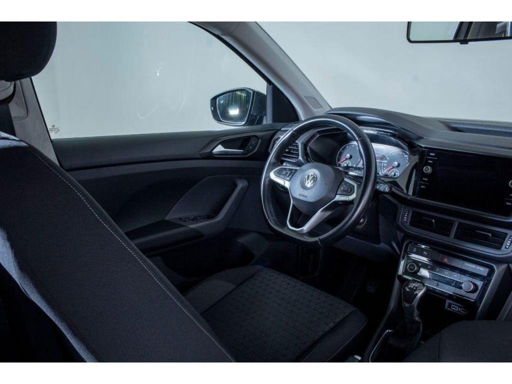 Volkswagen T-Cross usata a Novara (6)