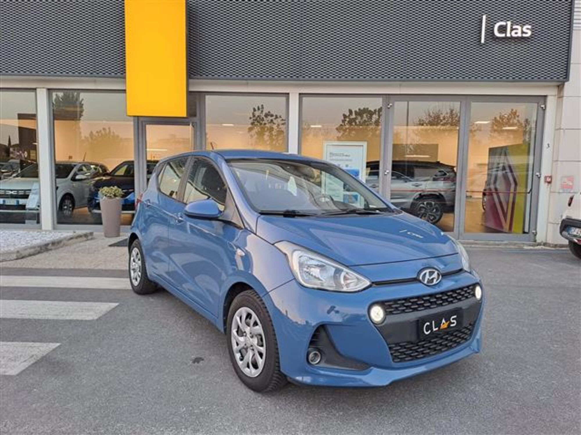 Hyundai i10 1.0 LPGI Econext Comfort  del 2018 usata a Livorno