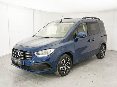 Mercedes-Benz Classe T T Long 180d Sport auto del 2023 usata a Montecosaro