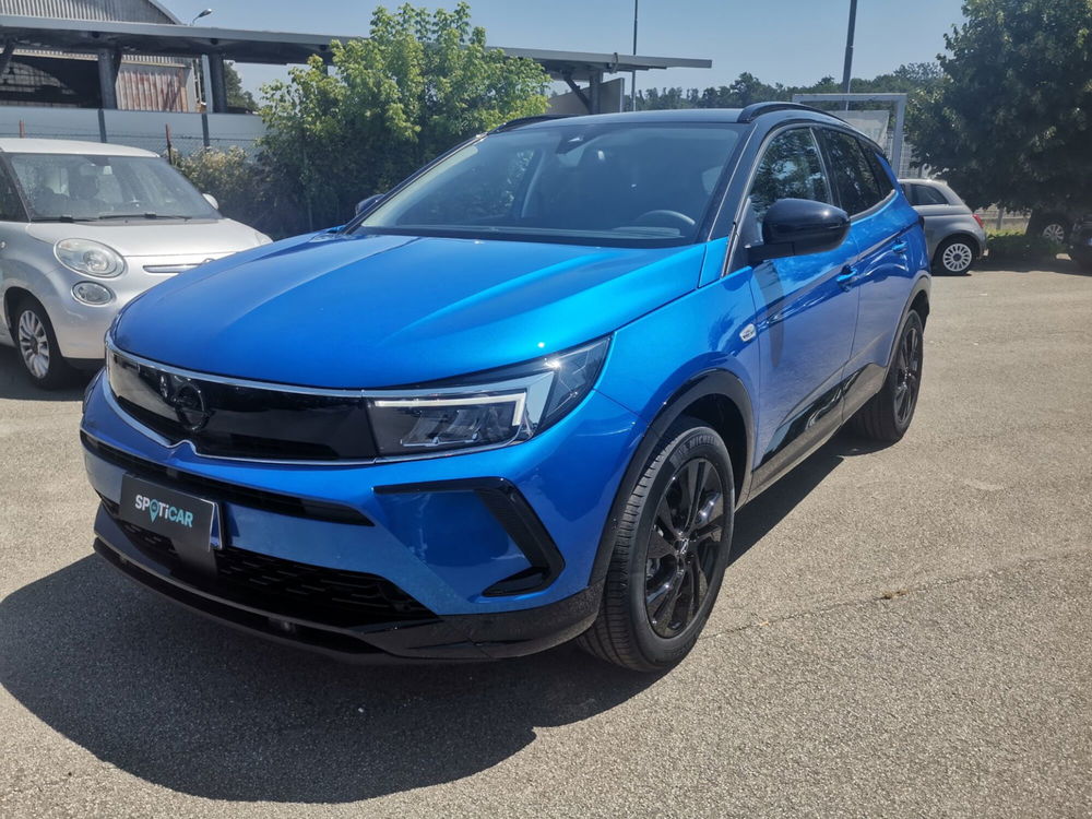 Opel Grandland nuova a Frosinone (13)