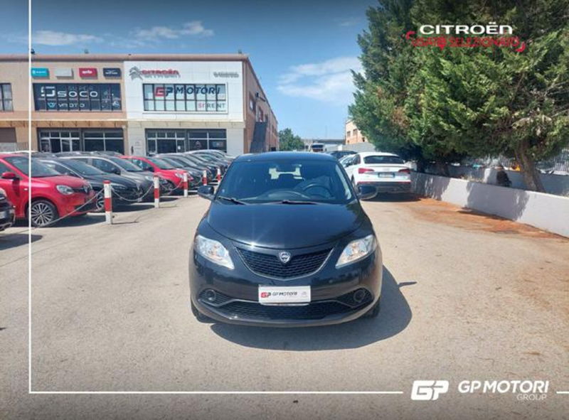 Lancia Ypsilon 1.2 69 CV 5 porte GPL Ecochic Gold  del 2019 usata a Vitulazio