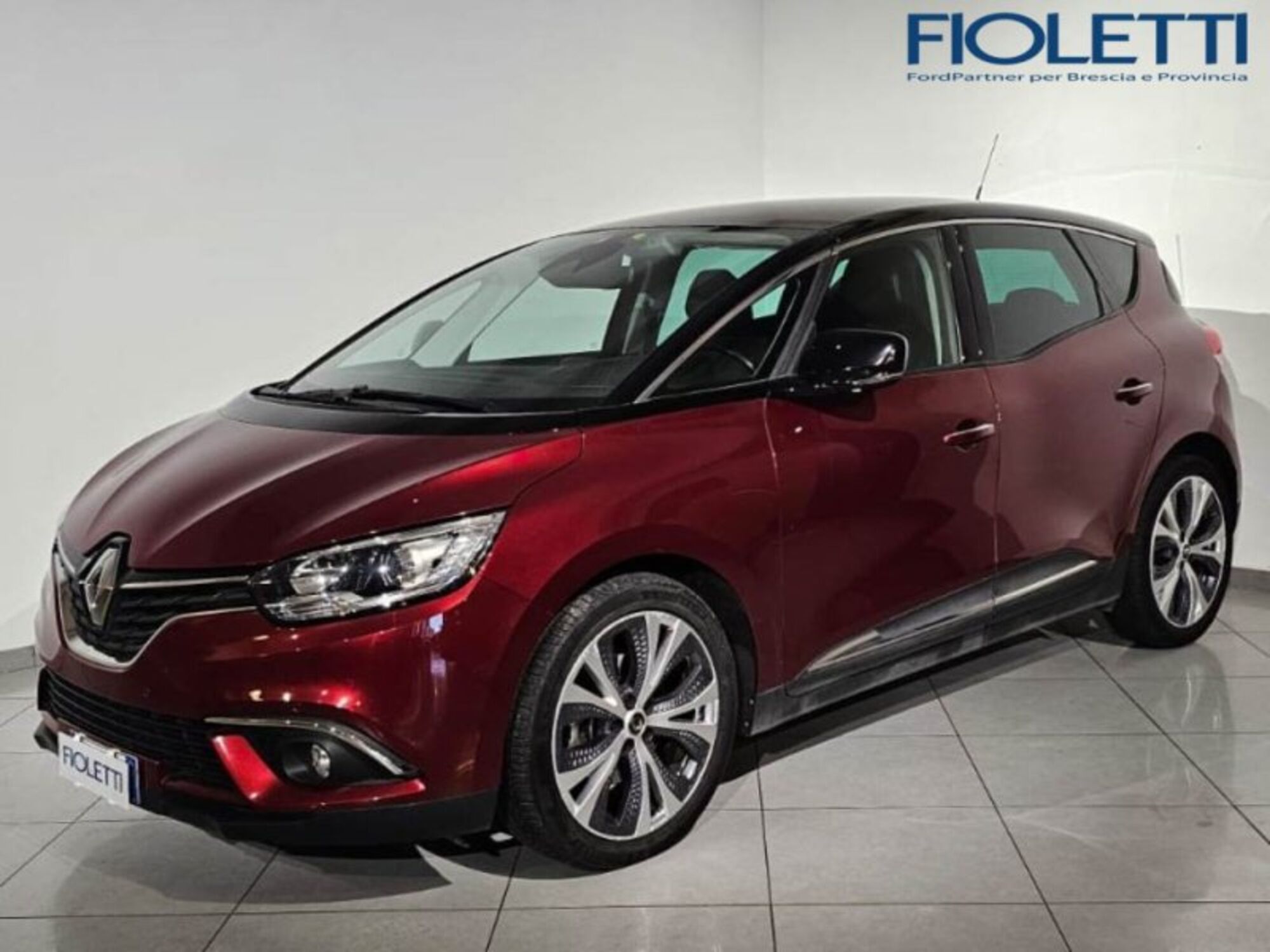 Renault Grand Sc&eacute;nic 1.7 blue dci Intens 120cv del 2019 usata a Brescia