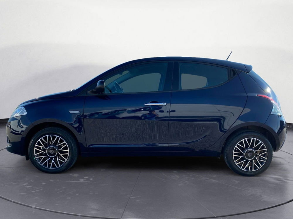 Lancia Ypsilon usata a Pordenone (2)