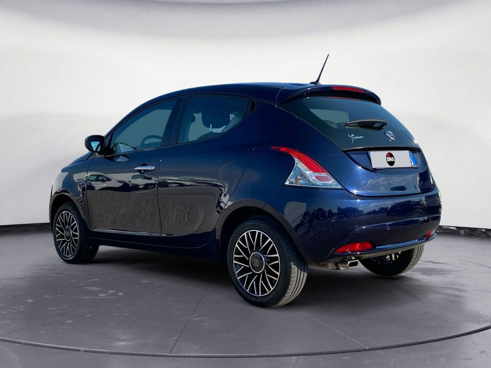 Lancia Ypsilon usata a Pordenone (3)