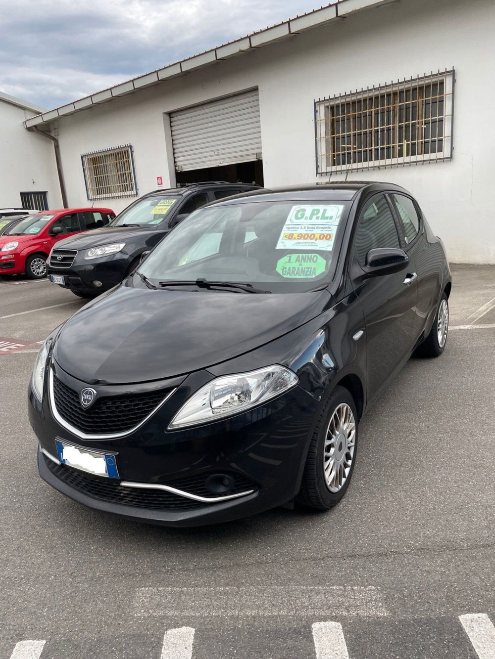 Lancia Ypsilon usata a Lucca