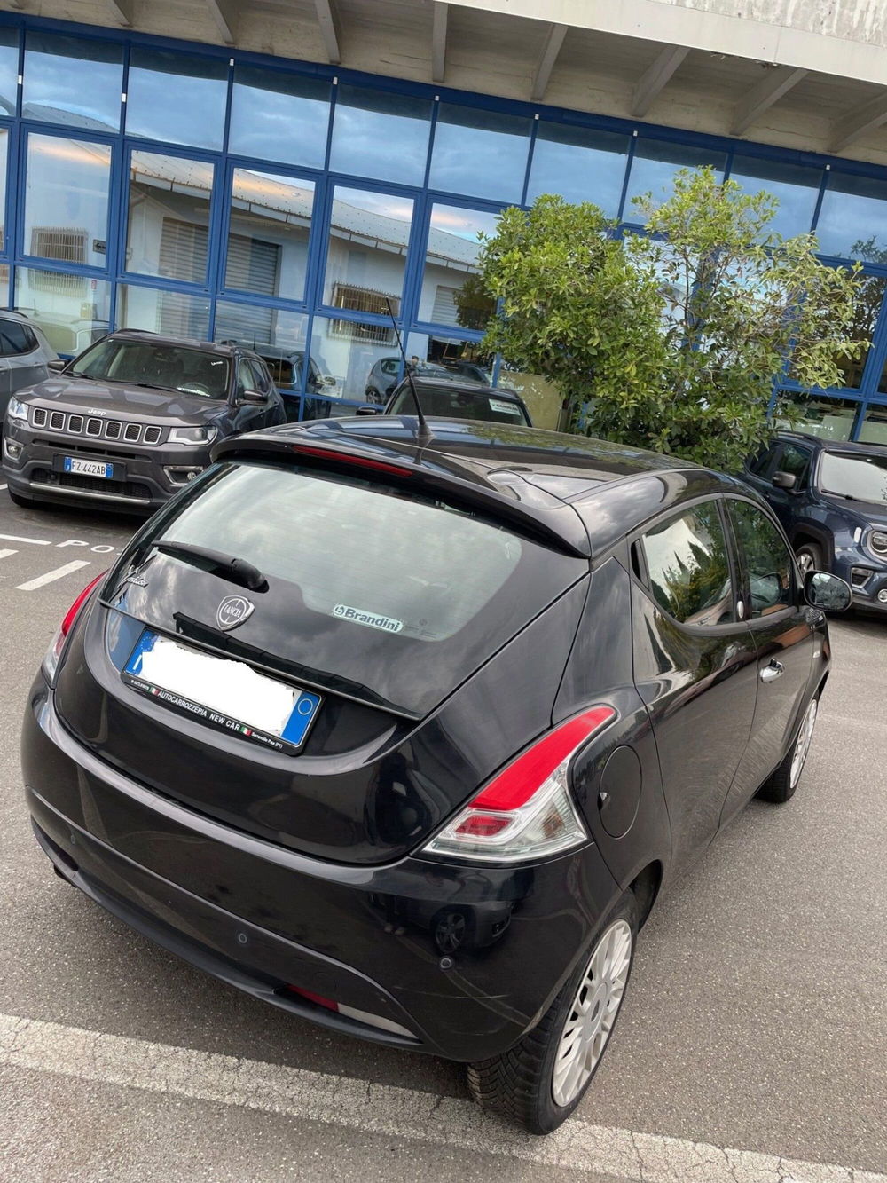 Lancia Ypsilon usata a Lucca (5)