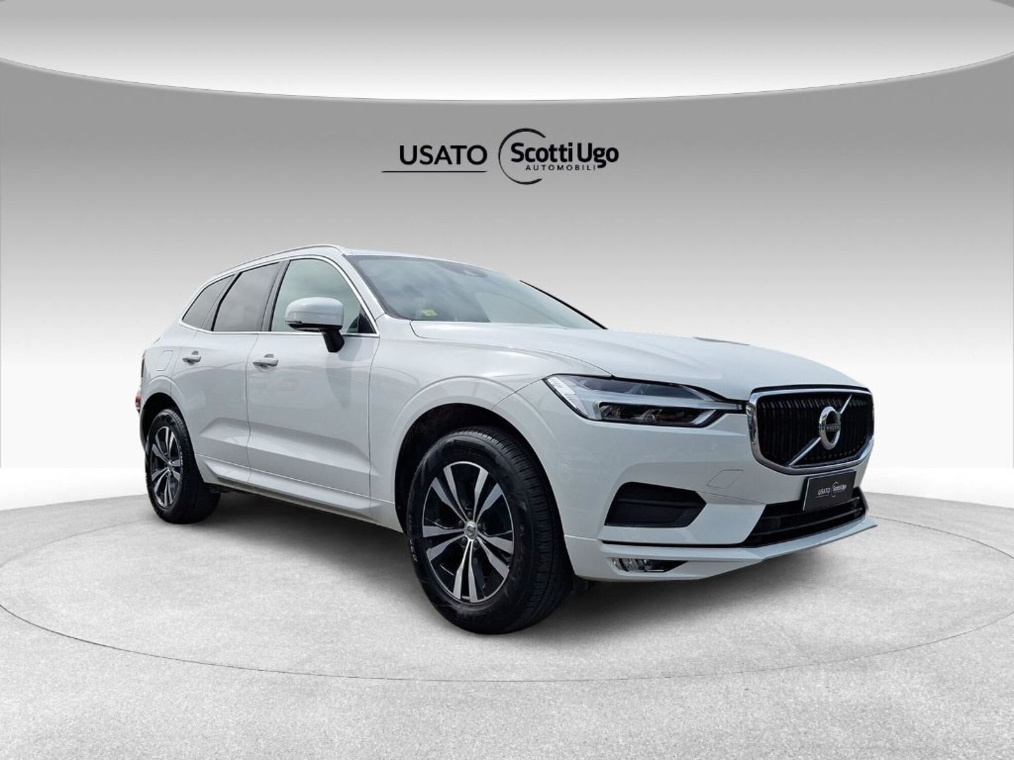 Volvo XC60 B4 Geartronic Inscription  del 2020 usata a Castelfiorentino