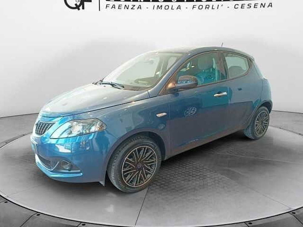 Lancia Ypsilon usata a Forlì-Cesena