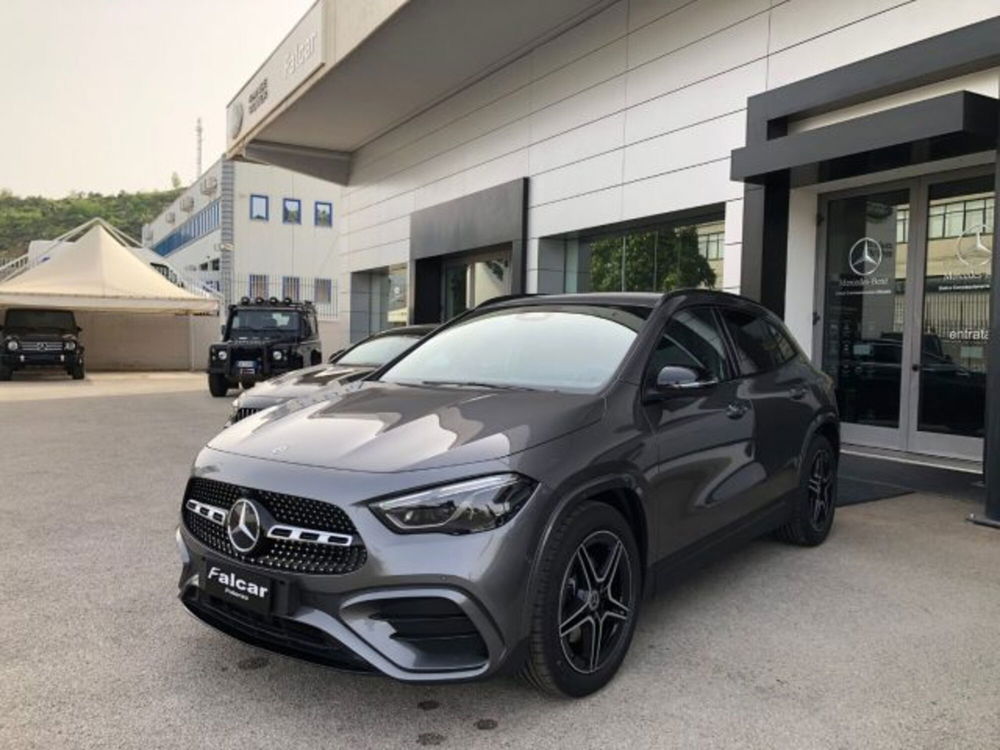 Mercedes-Benz GLA SUV nuova a Potenza (3)