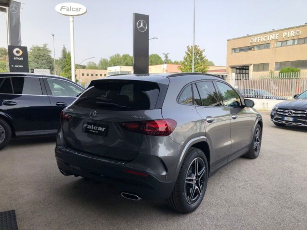 Mercedes-Benz GLA SUV nuova a Potenza (6)