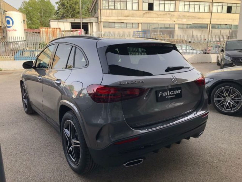 Mercedes-Benz GLA SUV nuova a Potenza (8)