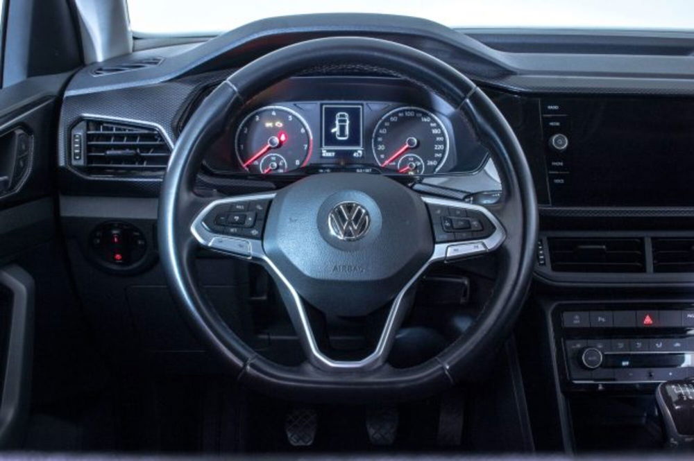 Volkswagen T-Cross usata a Novara (7)