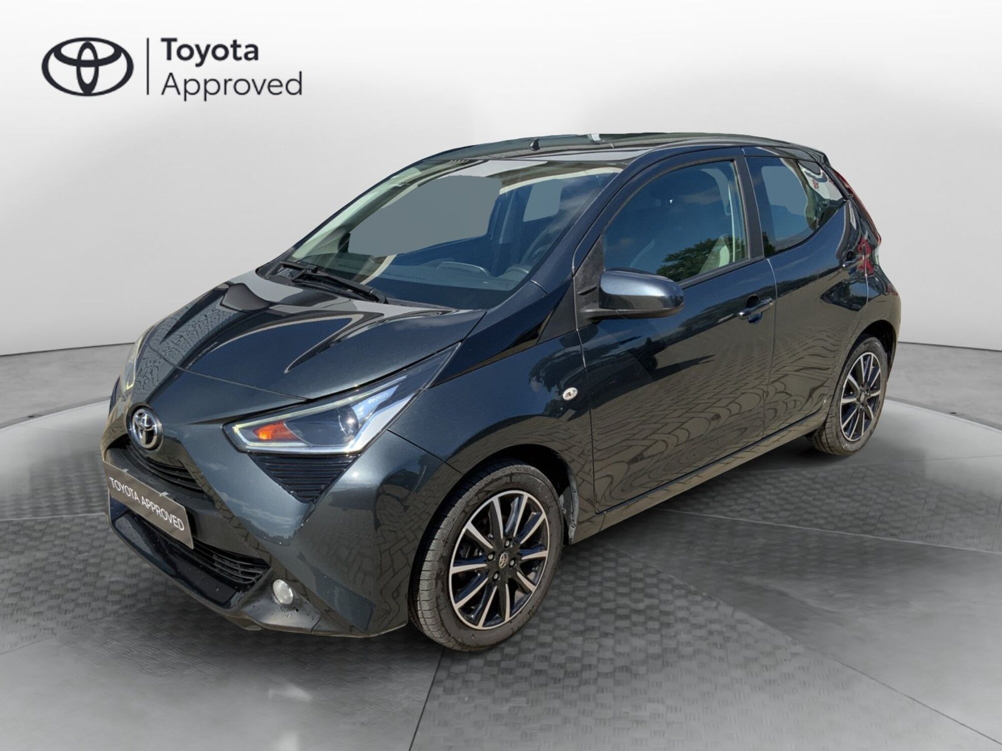 Toyota Aygo Connect 1.0 VVT-i 72 CV 5 porte x-play del 2020 usata a Citta&#039; di Castello