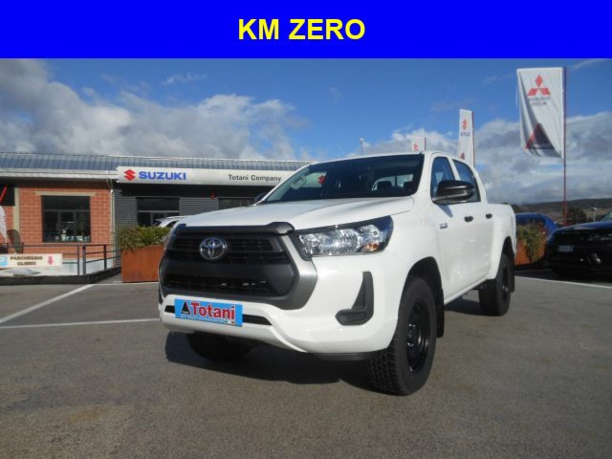 Toyota Hilux 2.D-4D 4WD porte Double Cab Comfort  nuova a L&#039;Aquila