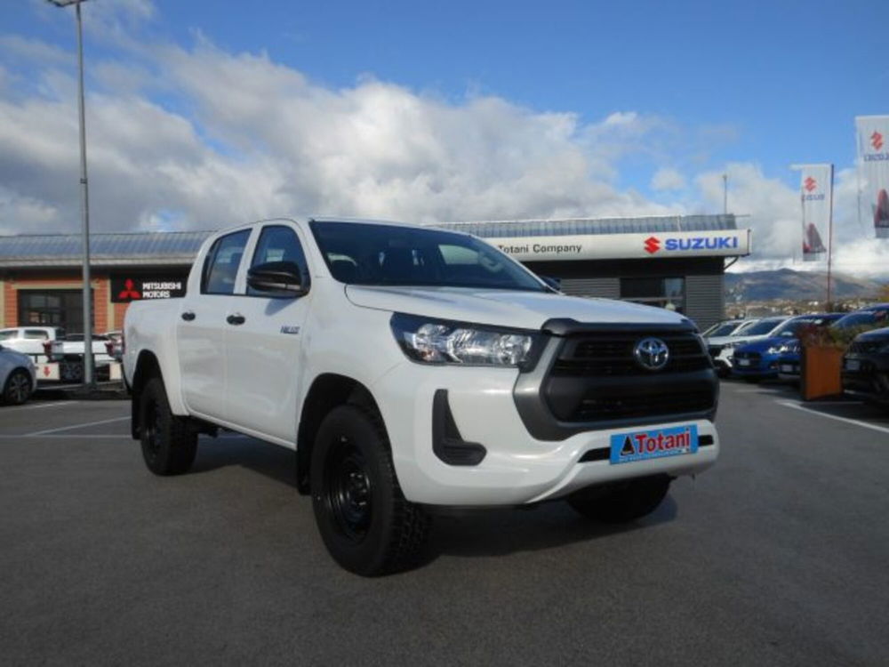 Toyota Hilux nuova a L'Aquila (3)