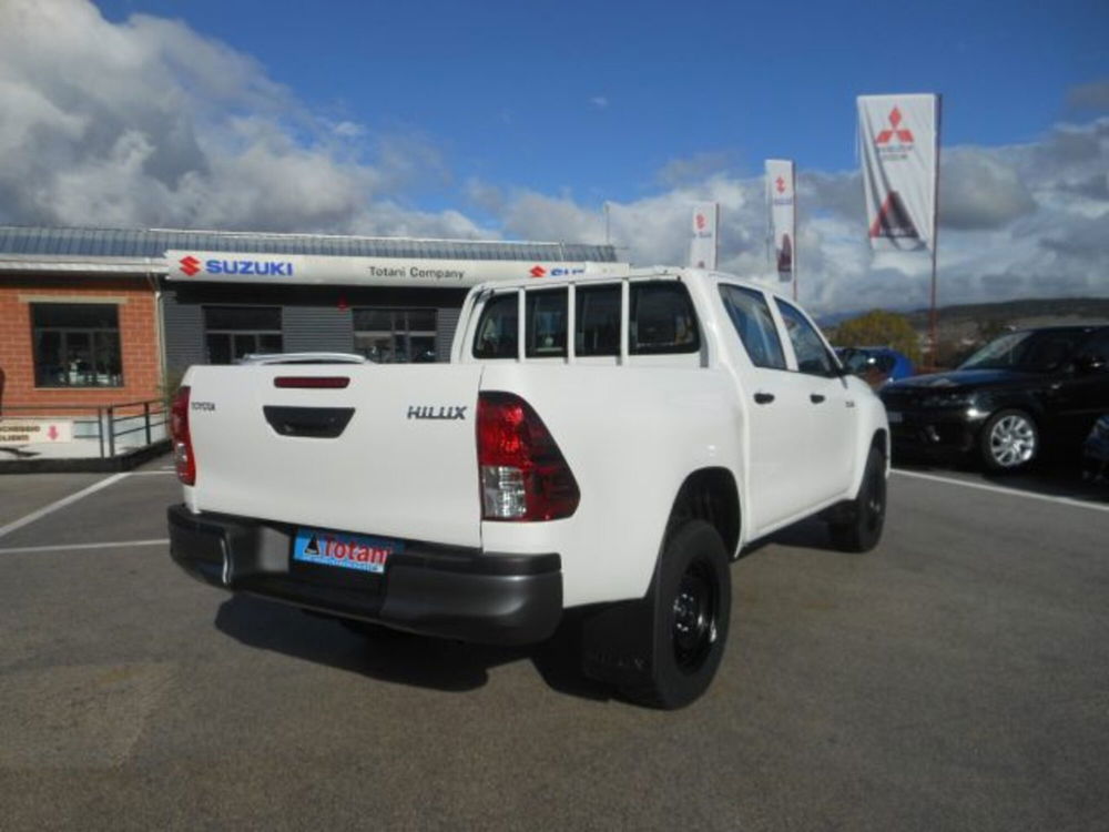 Toyota Hilux nuova a L'Aquila (5)