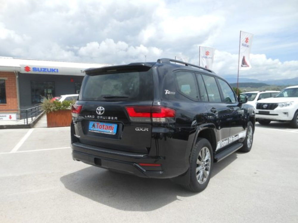 Toyota Land Cruiser V8 usata a L'Aquila (5)