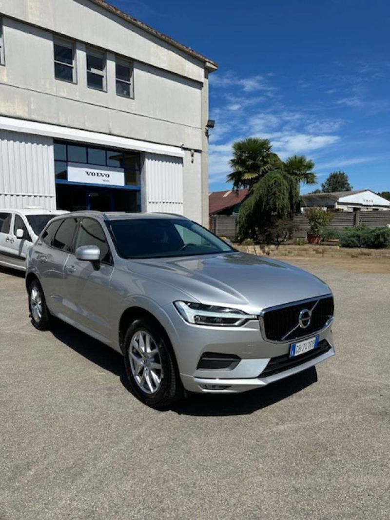 Volvo XC60 B4 (d) AWD Geartronic Business Plus del 2020 usata a Novara