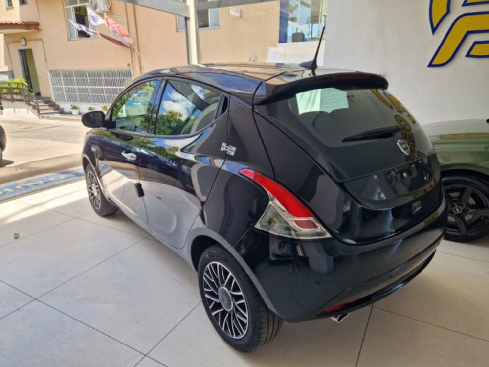 Lancia Ypsilon nuova a Napoli (4)