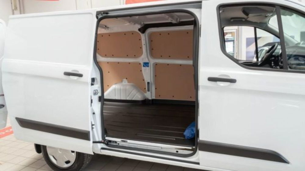 Ford Transit Custom Furgone nuova a Padova (11)