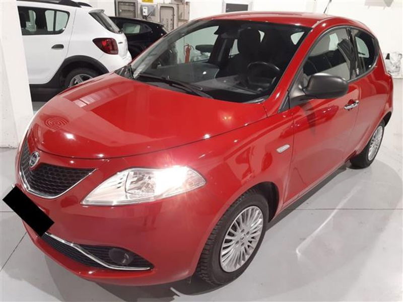 Lancia Ypsilon 1.2 69 CV 5 porte GPL Ecochic Gold  del 2015 usata a Asti