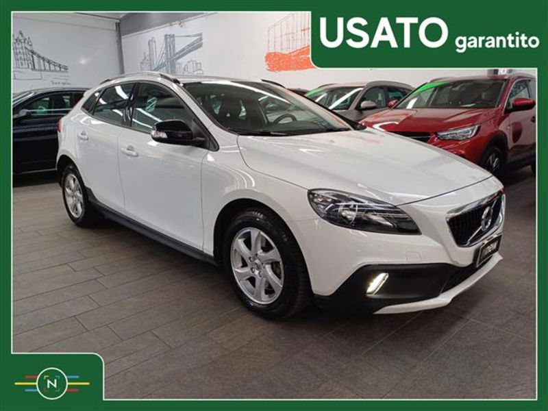 Volvo V40 Cross Country D2 Geartronic Business Plus  del 2018 usata a Vaiano Cremasco