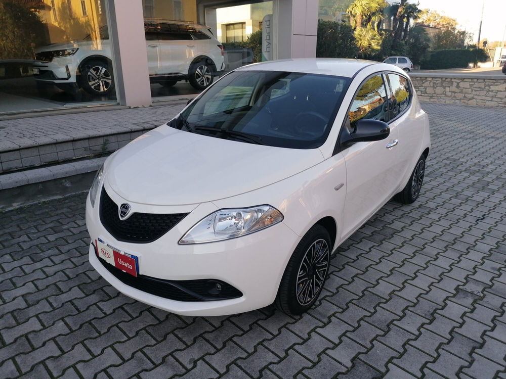 Lancia Ypsilon usata a Brescia (3)