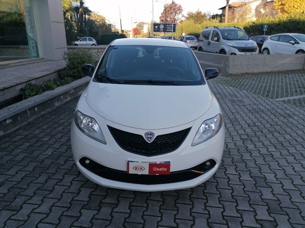 Lancia Ypsilon usata a Brescia (4)