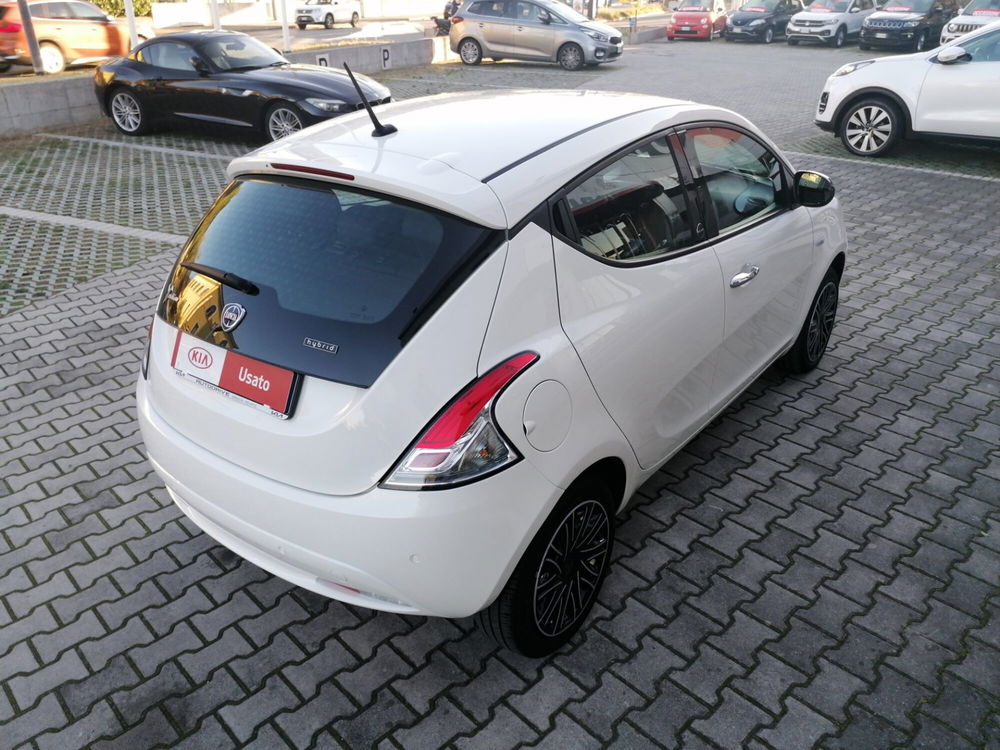 Lancia Ypsilon usata a Brescia (6)