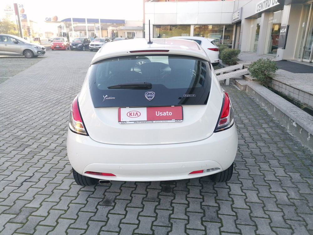 Lancia Ypsilon usata a Brescia (7)