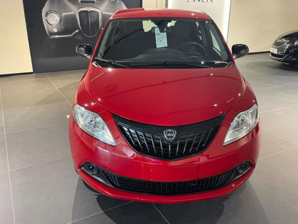 Lancia Ypsilon nuova a Aosta (8)