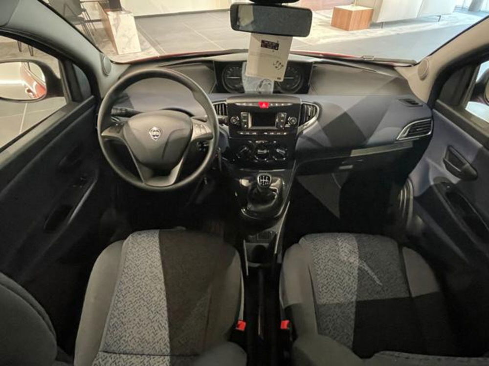 Lancia Ypsilon nuova a Aosta (9)