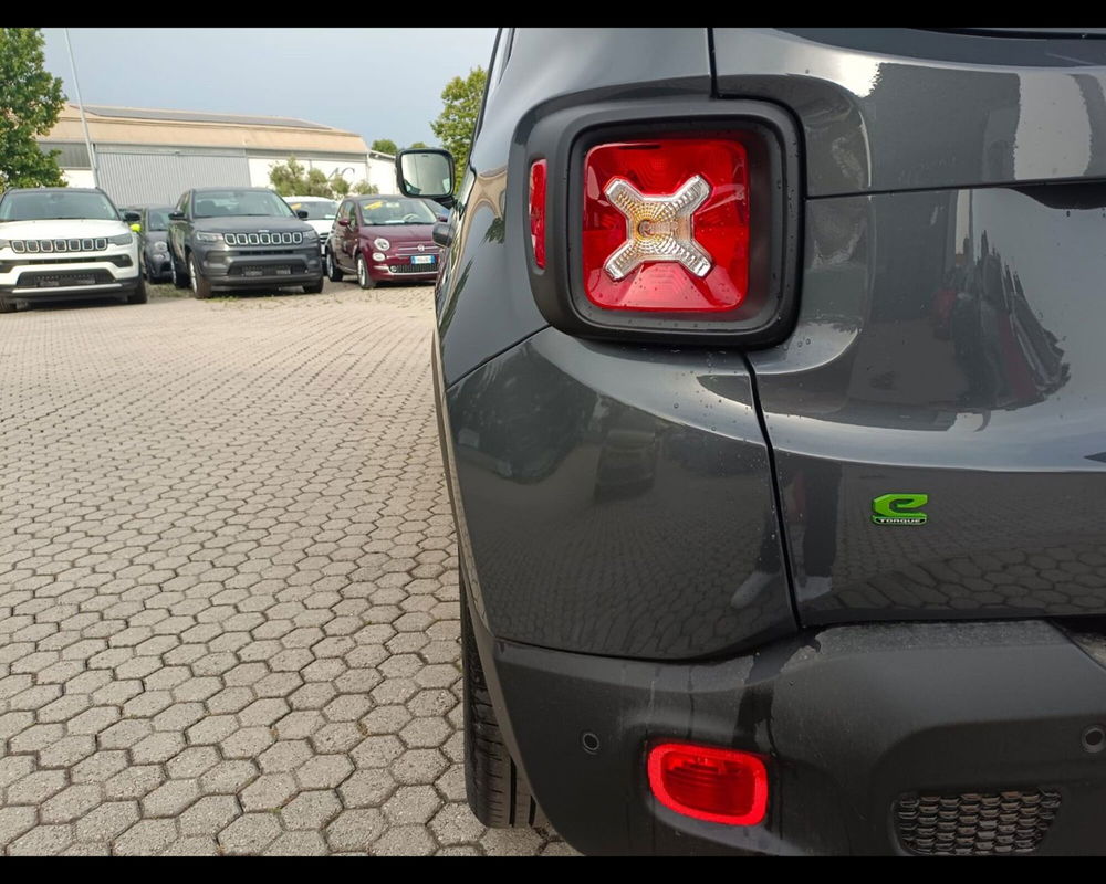 Jeep Renegade nuova a Lucca (10)